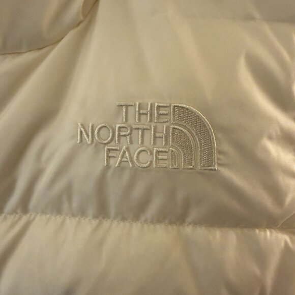 NEW! The North Face Aconcagua 3 Vest Womens White puffer size medium 550 fill - Picture 4 of 14